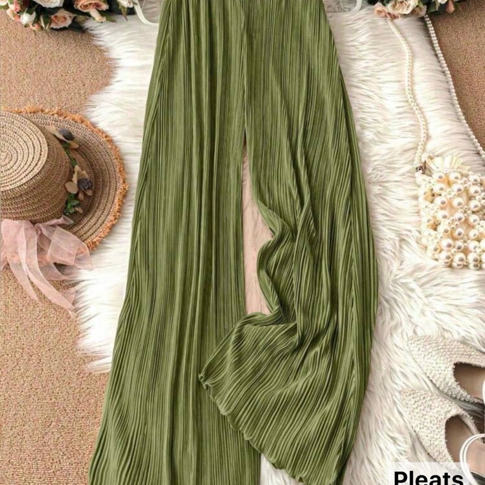 NWOT- SHEIN Olive Green Pleated Pants - TALL